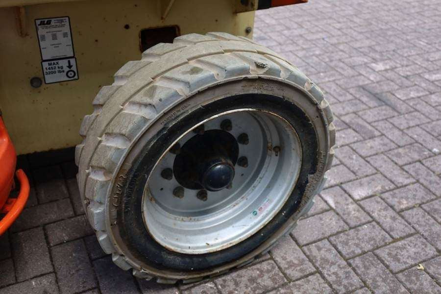 JLG 3369LE Electric, 12m Working Height, 450kg Capacit  - Nacelle ciseaux: photos 2 JLG 3369LE Electric, 12m Working Height, 450kg Capacit  - Nacelle ciseaux: photos 2