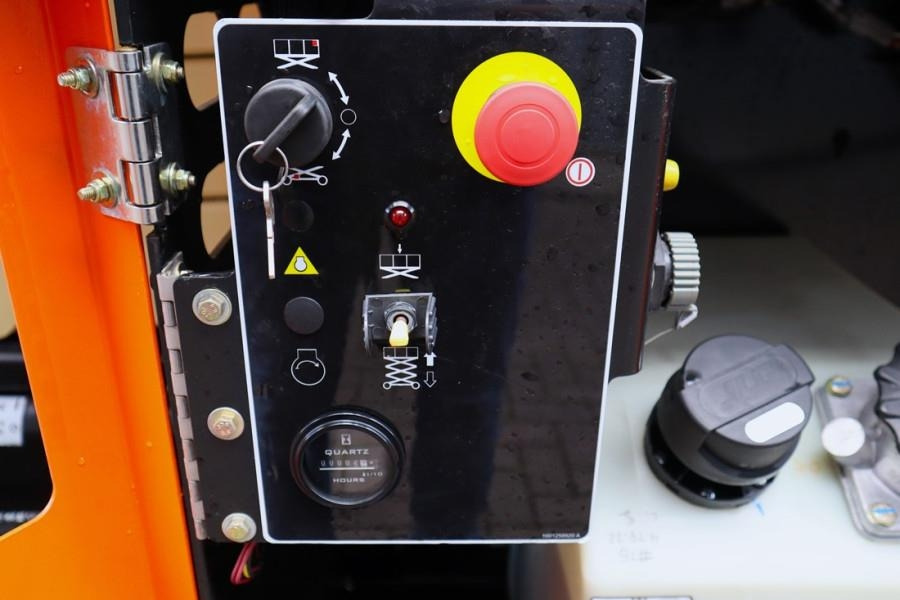 JLG ERT3369 Unused, Electric, 12m Working Height, 454k - Nacelle ciseaux: photos 4 JLG ERT3369 Unused, Electric, 12m Working Height, 454k - Nacelle ciseaux: photos 4