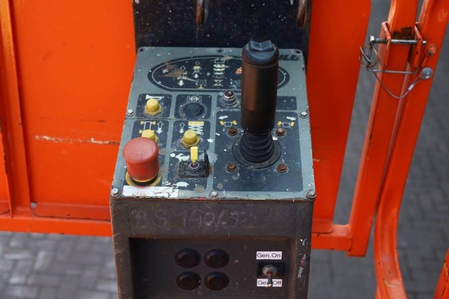 JLG M4069 Hybrid, 14.2m Working Height, 360kg Capacity  - Nacelle ciseaux: photos 5 JLG M4069 Hybrid, 14.2m Working Height, 360kg Capacity  - Nacelle ciseaux: photos 5