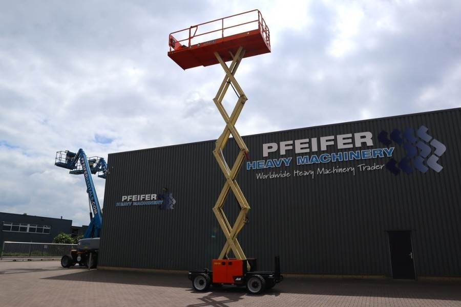 JLG RT3369 Unused, Diesel, 12m Working Height, 454kg C - Nacelle ciseaux: photos 3 JLG RT3369 Unused, Diesel, 12m Working Height, 454kg C - Nacelle ciseaux: photos 3