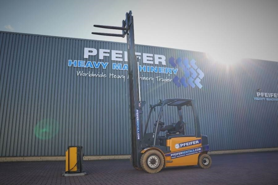 Jungheinrich EFG535 Electric, Lifting Height 4700mm, Freelift 1 - Chariot élévateur diesel: photos 3 Jungheinrich EFG535 Electric, Lifting Height 4700mm, Freelift 1 - Chariot élévateur diesel: photos 3