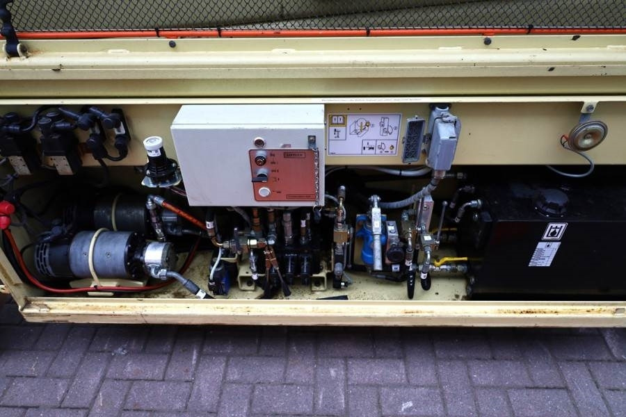 Liftlux SL153-12 Electric, 17.3m Working Height, 500kg Cap - Nacelle ciseaux: photos 5 Liftlux SL153-12 Electric, 17.3m Working Height, 500kg Cap - Nacelle ciseaux: photos 5