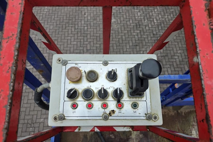 Liftlux SL205-25D4WDSP NEW TYRES, Diesel, 4x4 Drive, Hydra - Nacelle ciseaux: photos 4 Liftlux SL205-25D4WDSP NEW TYRES, Diesel, 4x4 Drive, Hydra - Nacelle ciseaux: photos 4