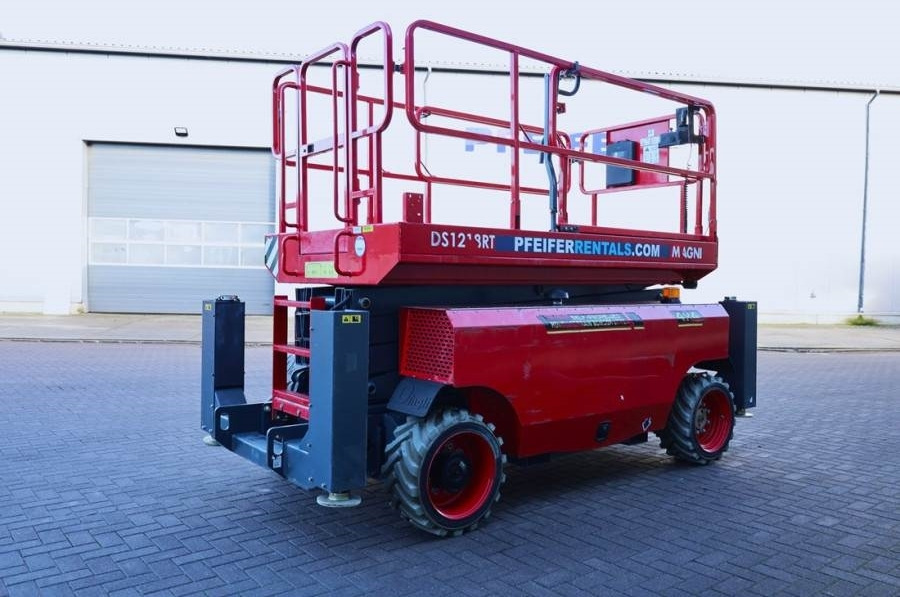 Magni DS1218RT Valid inspection, Diesel, 4x4 Drive, 12m - Nacelle ciseaux: photos 2 Magni DS1218RT Valid inspection, Diesel, 4x4 Drive, 12m - Nacelle ciseaux: photos 2