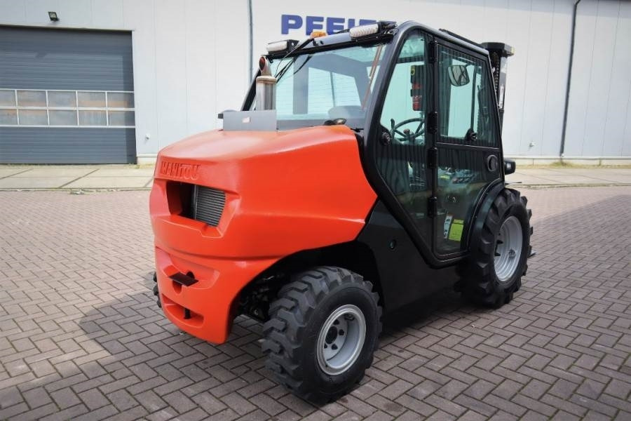 Manitou MC25-4 Valid Inspection, *Guarantee, Diesel, 4x4 D - Chariot tout terrain: photos 3 Manitou MC25-4 Valid Inspection, *Guarantee, Diesel, 4x4 D - Chariot tout terrain: photos 3