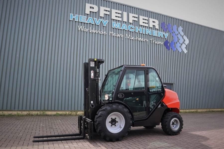 Manitou MC25-4 Valid Inspection, *Guarantee, Diesel, 4x4 D - Chariot tout terrain: photos 1 Manitou MC25-4 Valid Inspection, *Guarantee, Diesel, 4x4 D - Chariot tout terrain: photos 1