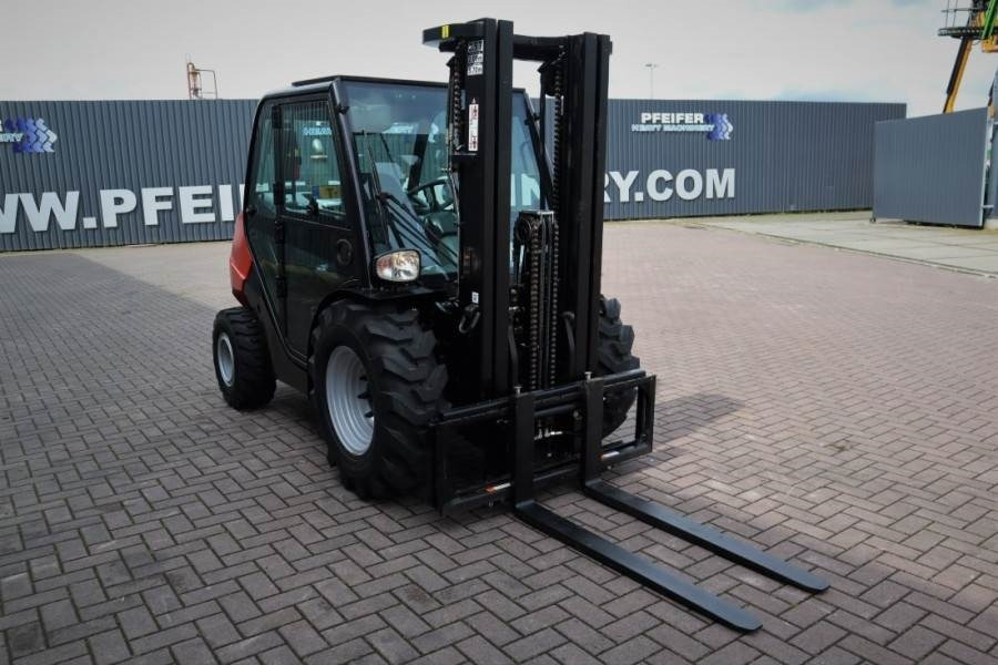 Manitou MC25-4 Valid Inspection, *Guarantee, Diesel, 4x4 D - Chariot tout terrain: photos 2 Manitou MC25-4 Valid Inspection, *Guarantee, Diesel, 4x4 D - Chariot tout terrain: photos 2