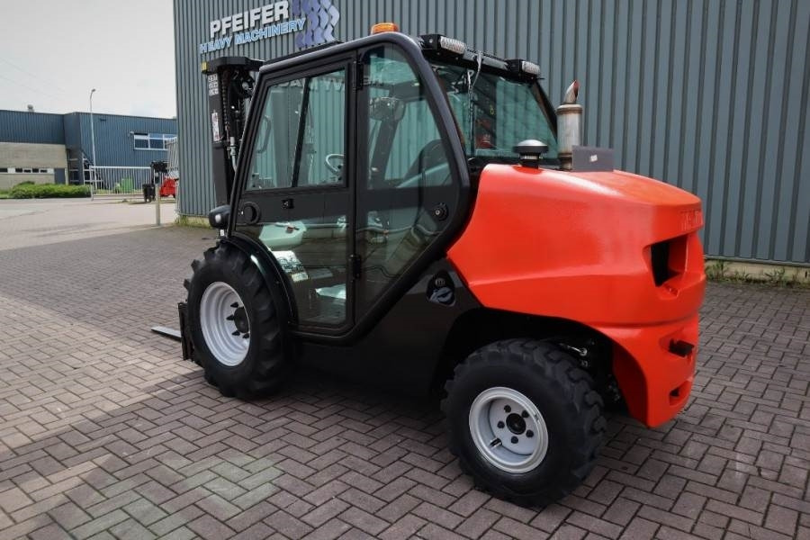 Manitou MC25-4 Valid Inspection, *Guarantee, Diesel, 4x4 D - Chariot tout terrain: photos 4 Manitou MC25-4 Valid Inspection, *Guarantee, Diesel, 4x4 D - Chariot tout terrain: photos 4