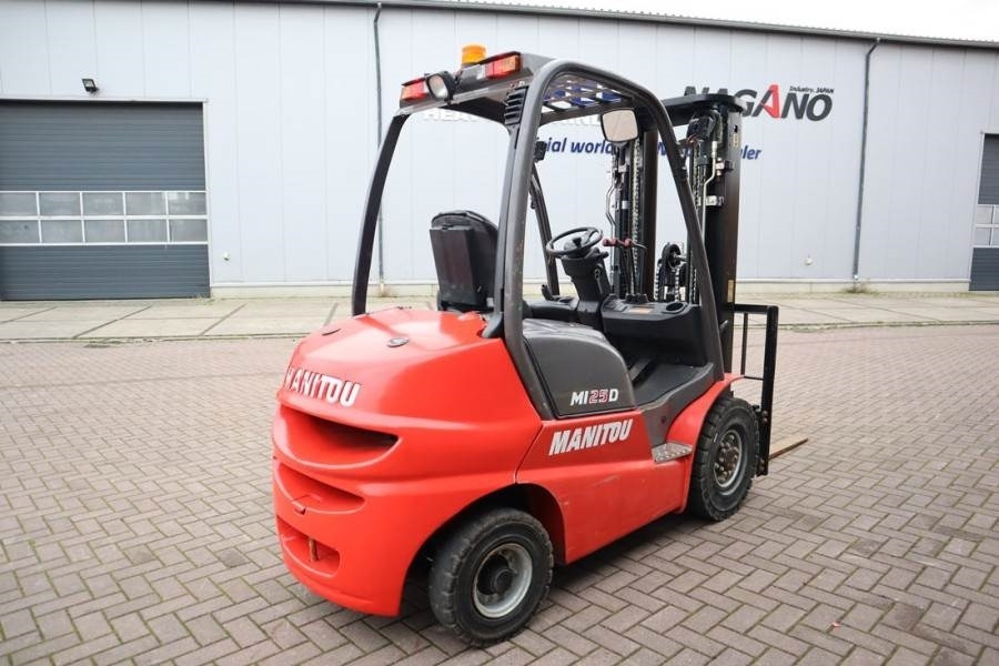 Manitou MI25D Valid inspection, *Guarantee! Diesel, 4x2 Dr - Chariot élévateur diesel: photos 2 Manitou MI25D Valid inspection, *Guarantee! Diesel, 4x2 Dr - Chariot élévateur diesel: photos 2