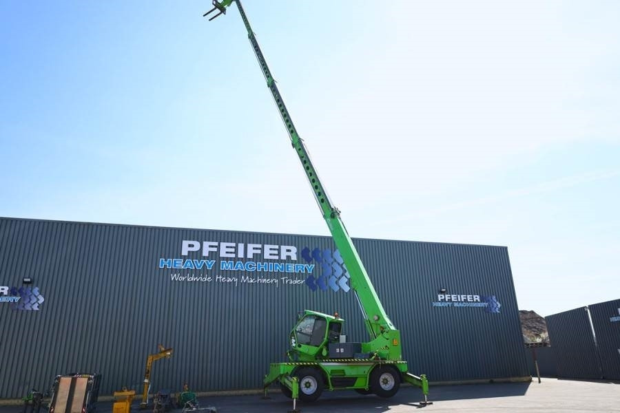 Merlo ROTO 40.26 MCSS Equipped With Various Attachments, - Chariot télescopique: photos 3 Merlo ROTO 40.26 MCSS Equipped With Various Attachments, - Chariot télescopique: photos 3