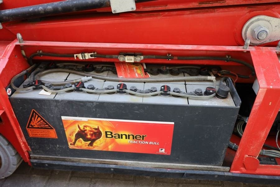 PB LIFT S151-12E Electric, 15m Working Height, 550kg - Nacelle ciseaux: photos 4 PB LIFT S151-12E Electric, 15m Working Height, 550kg - Nacelle ciseaux: photos 4