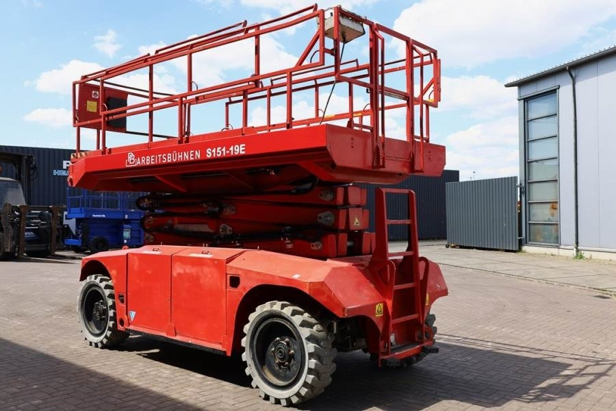 PB LIFT S151-19E 4x4 Electric, 4x4 Drive, 15m Working - Nacelle ciseaux: photos 2 PB LIFT S151-19E 4x4 Electric, 4x4 Drive, 15m Working - Nacelle ciseaux: photos 2