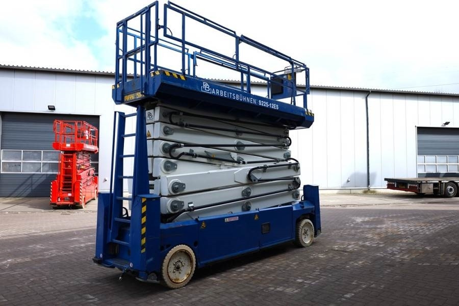 PB LIFT S225-12ES Electric, 22.5m Working Height, 450 - Nacelle ciseaux: photos 2 PB LIFT S225-12ES Electric, 22.5m Working Height, 450 - Nacelle ciseaux: photos 2
