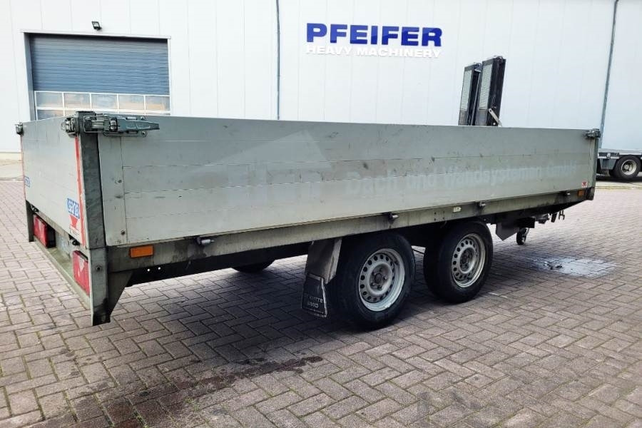 Saris PL1827 2 Axel Trailer - Remorque voiture: photos 2 Saris PL1827 2 Axel Trailer - Remorque voiture: photos 2