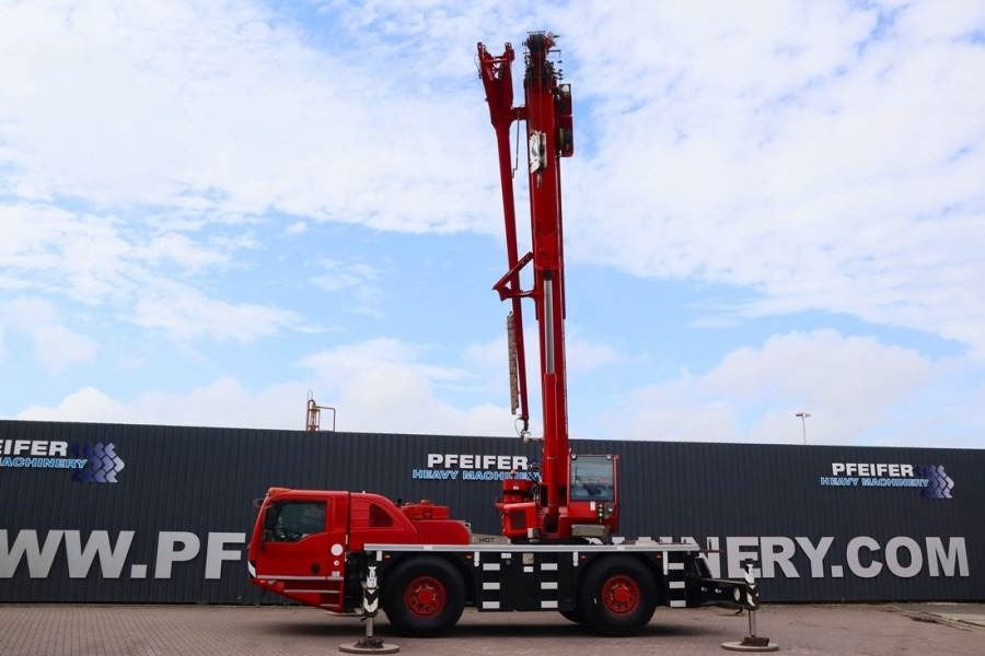 Terex AC40/2L Diesel, 4x4 Drive And 4-Wheel Steering, 40 - Grue tout-terrain: photos 2 Terex AC40/2L Diesel, 4x4 Drive And 4-Wheel Steering, 40 - Grue tout-terrain: photos 2