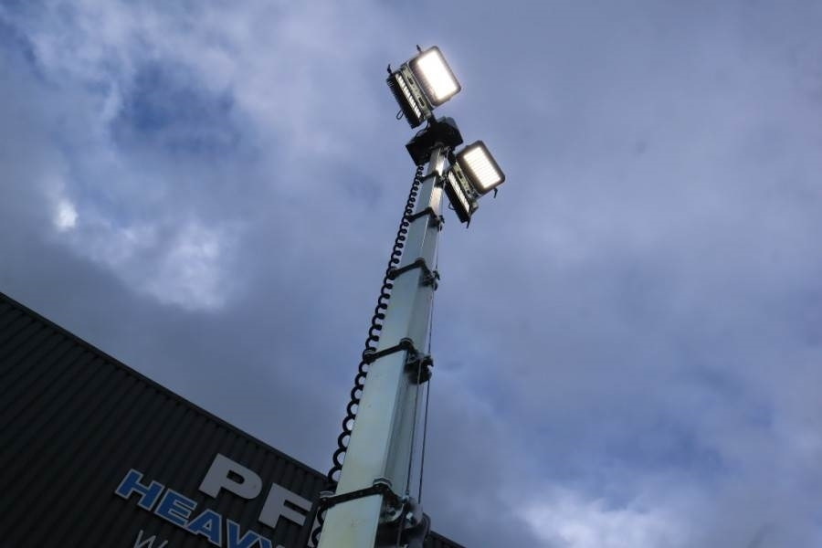 Trime X-BOX 4x320 LED Valid inspection, *Guarantee - Mat d'éclairage: photos 4 Trime X-BOX 4x320 LED Valid inspection, *Guarantee - Mat d'éclairage: photos 4