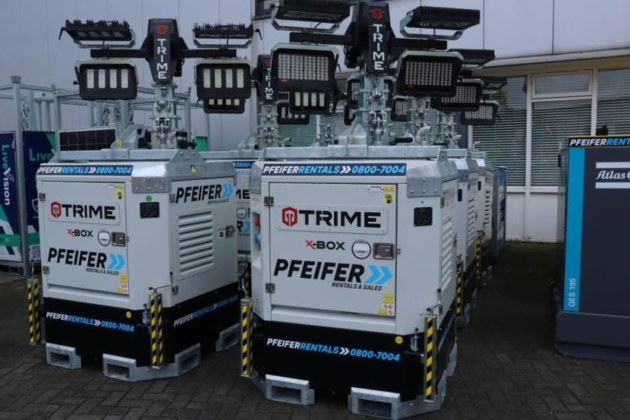 Trime X-BOX 4x320 LED Valid inspection, *Guarantee - Mat d'éclairage: photos 2 Trime X-BOX 4x320 LED Valid inspection, *Guarantee - Mat d'éclairage: photos 2