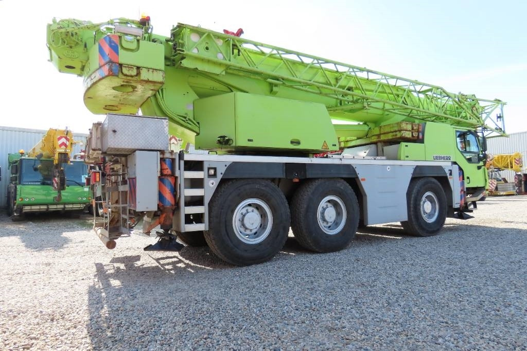 Liebherr LTM 1055-3.2 - Grue tout-terrain: photos 3 Liebherr LTM 1055-3.2 - Grue tout-terrain: photos 3