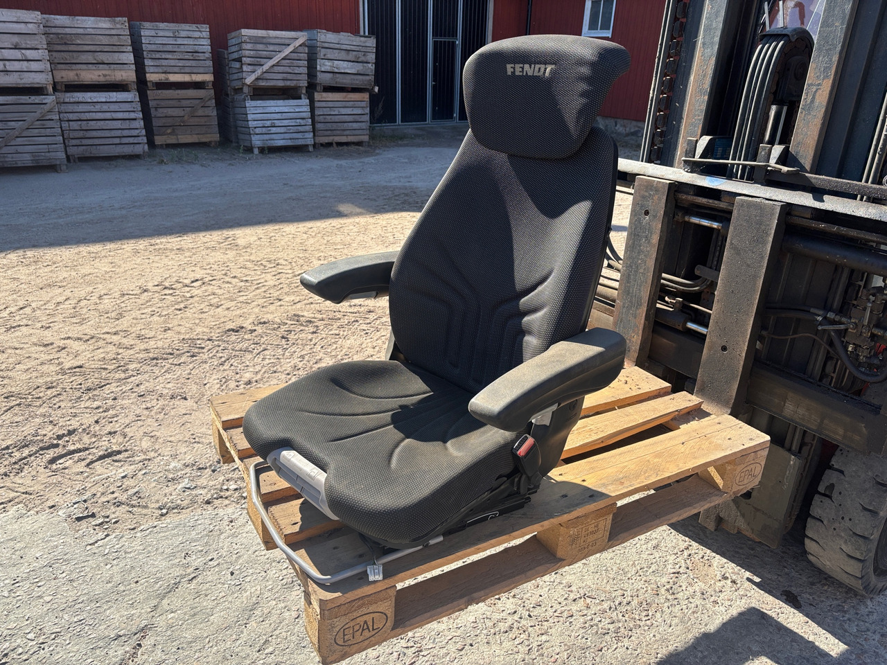Fendt Hög Rygg - Accessoire pour Machine agricole: photos 1 Fendt Hög Rygg - Accessoire pour Machine agricole: photos 1