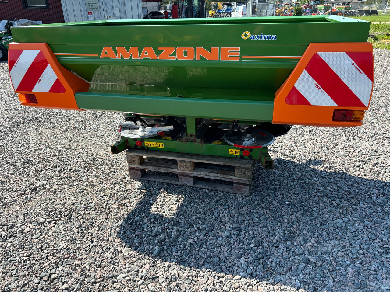 Amazone ZA-M 1501 - Distributeur d'engrais: photos 1 Amazone ZA-M 1501 - Distributeur d'engrais: photos 1