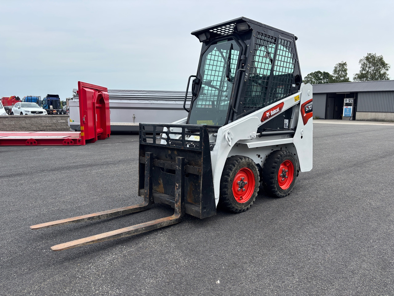 Bobcat S70 - Chargeuse sur pneus: photos 1 Bobcat S70 - Chargeuse sur pneus: photos 1