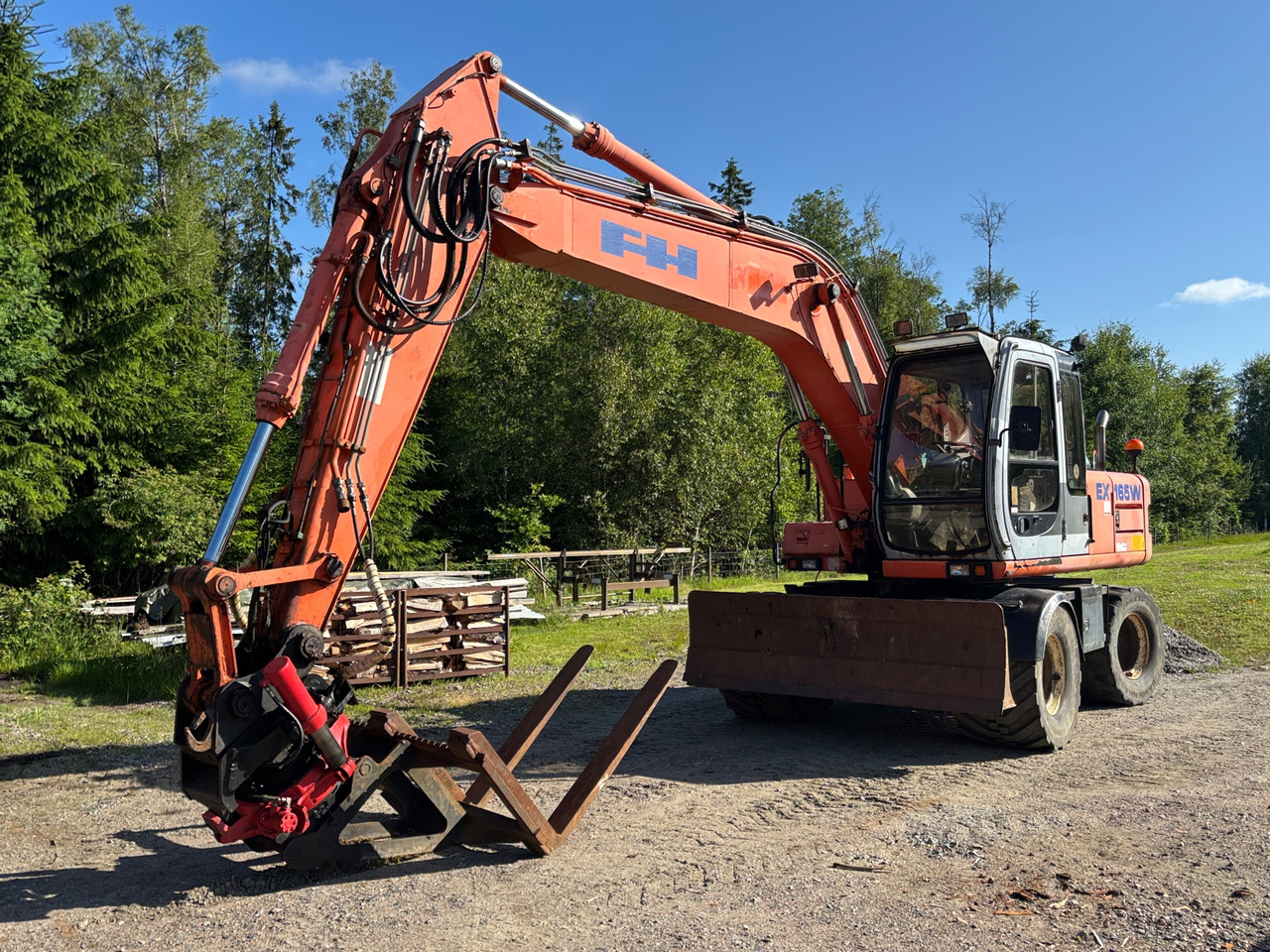 Fiat-Hitachi EX 165W - Pelle: photos 1 Fiat-Hitachi EX 165W - Pelle: photos 1