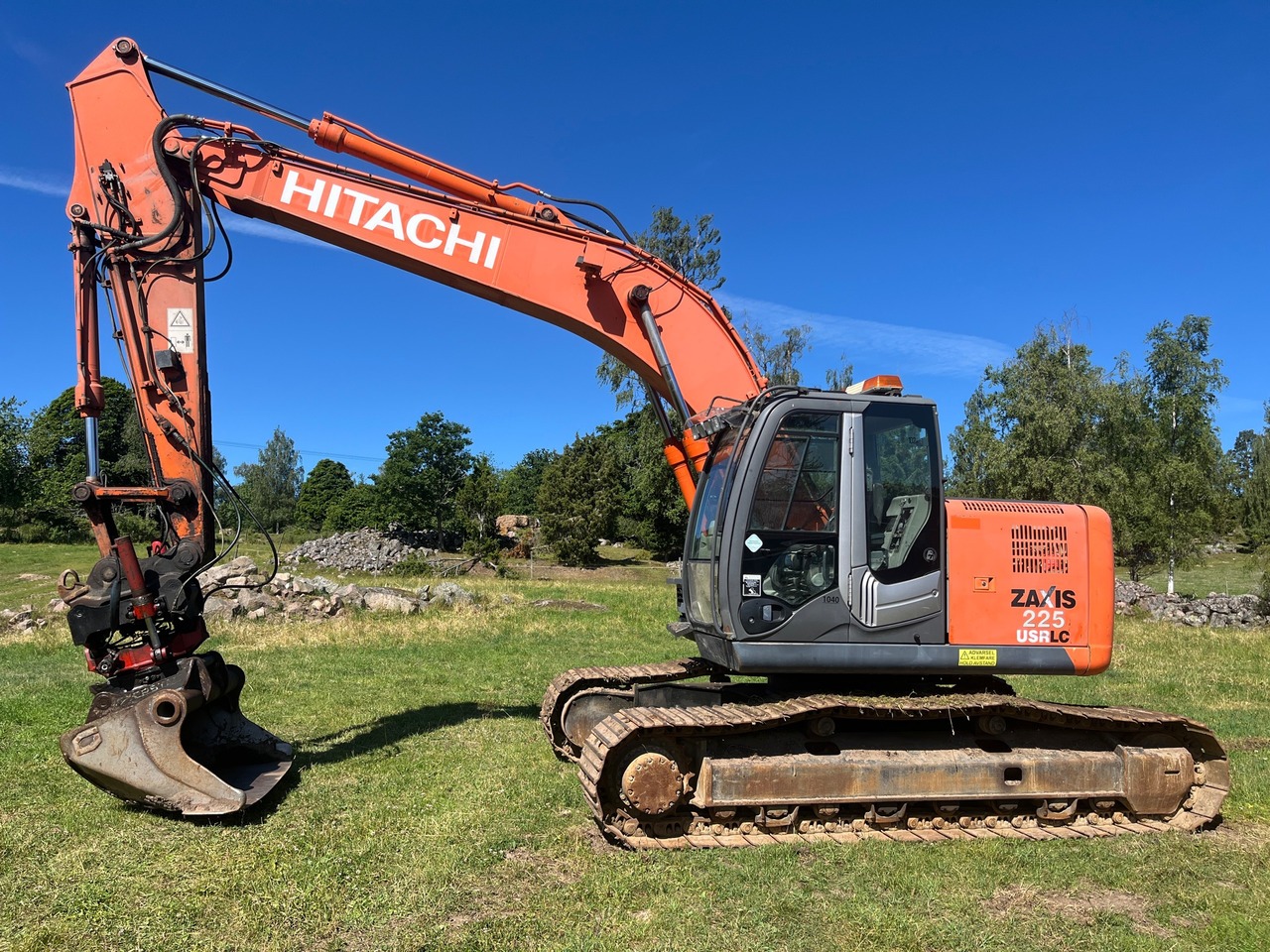 Hitachi ZX225 USR LC-3 - Pelle: photos 1 Hitachi ZX225 USR LC-3 - Pelle: photos 1