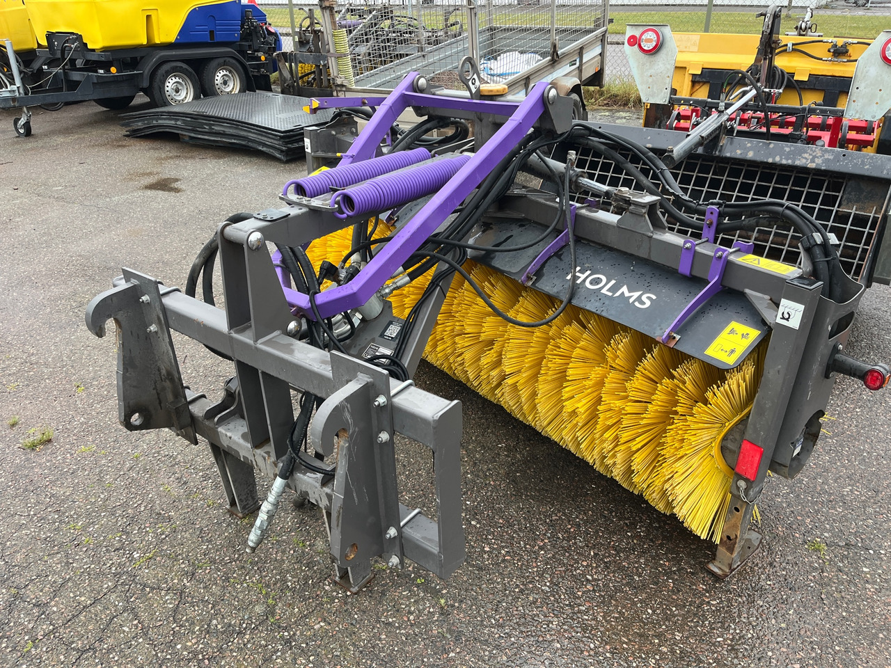 Holms SL 220C - Brosse: photos 1 Holms SL 220C - Brosse: photos 1