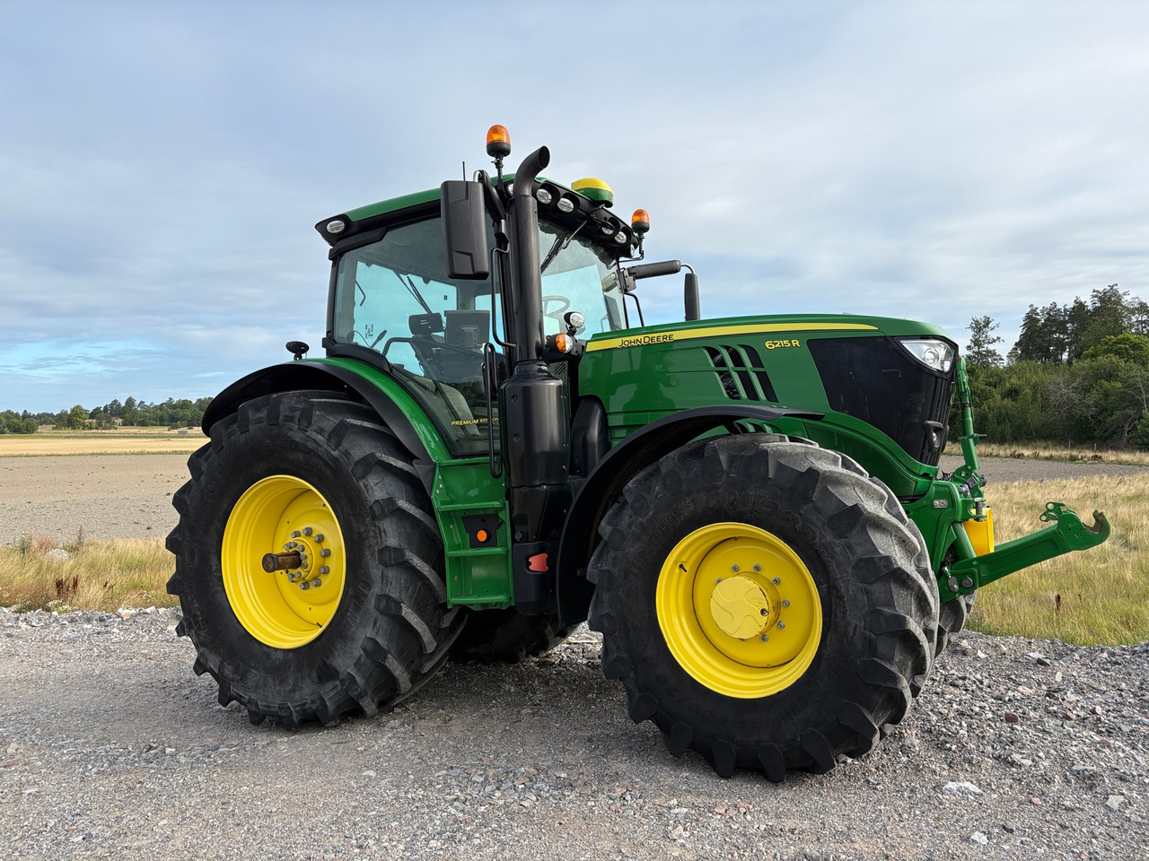 John Deere 6215R - Tracteur agricole: photos 1 John Deere 6215R - Tracteur agricole: photos 1