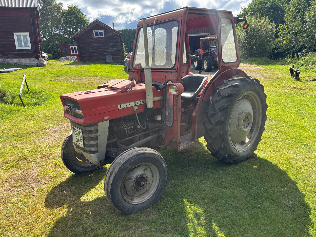 Massey Ferguson 135 - Tracteur agricole: photos 1 Massey Ferguson 135 - Tracteur agricole: photos 1