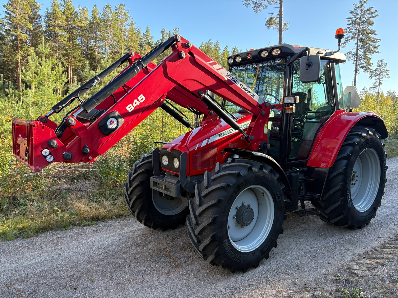 Massey Ferguson 5455 - Tracteur agricole: photos 1 Massey Ferguson 5455 - Tracteur agricole: photos 1
