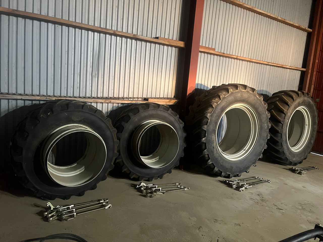 Michelin - Pneu pour Machine agricole: photos 1 Michelin - Pneu pour Machine agricole: photos 1