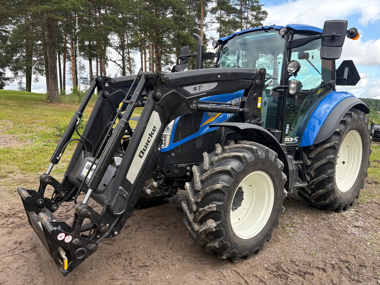 New Holland T5.85 - Tracteur agricole: photos 1 New Holland T5.85 - Tracteur agricole: photos 1