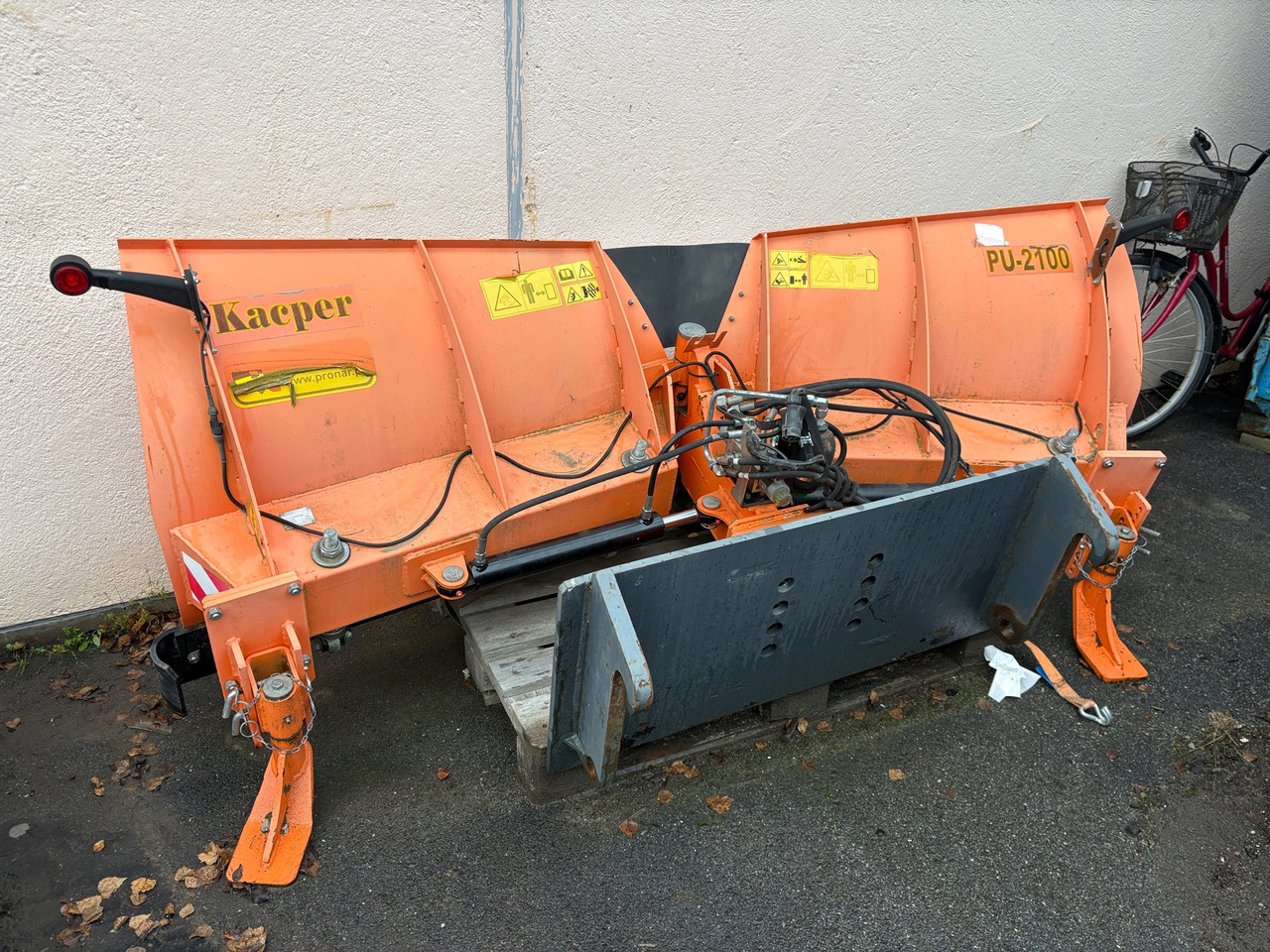 Pronar PU-2100 - Lame à neige: photos 1 Pronar PU-2100 - Lame à neige: photos 1