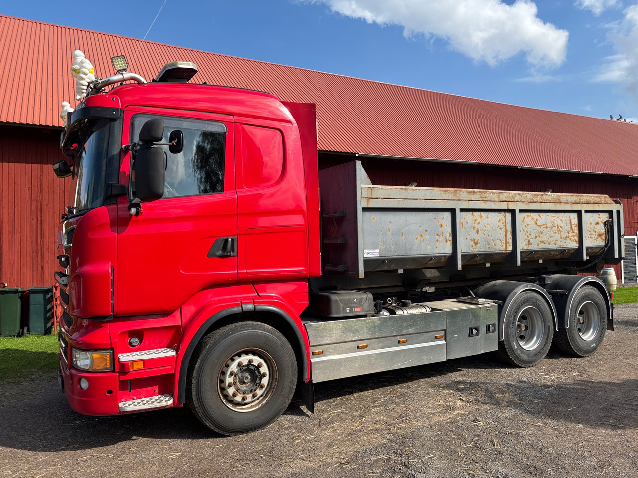Scania R560 6X4 - Camion ampliroll: photos 1 Scania R560 6X4 - Camion ampliroll: photos 1