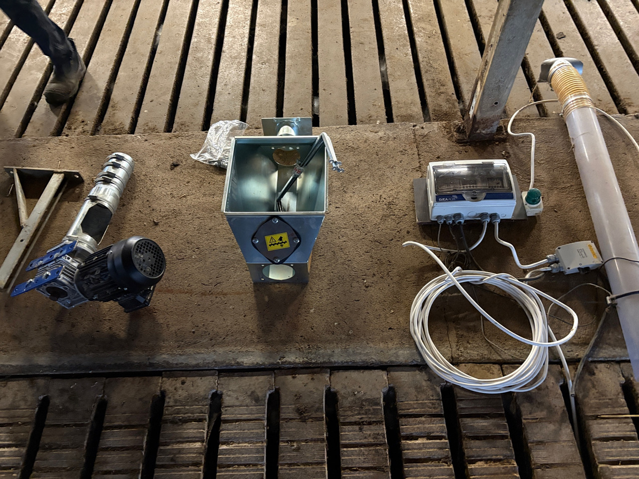 Svea Agri 90 - Matériel d'élevage: photos 1 Svea Agri 90 - Matériel d'élevage: photos 1