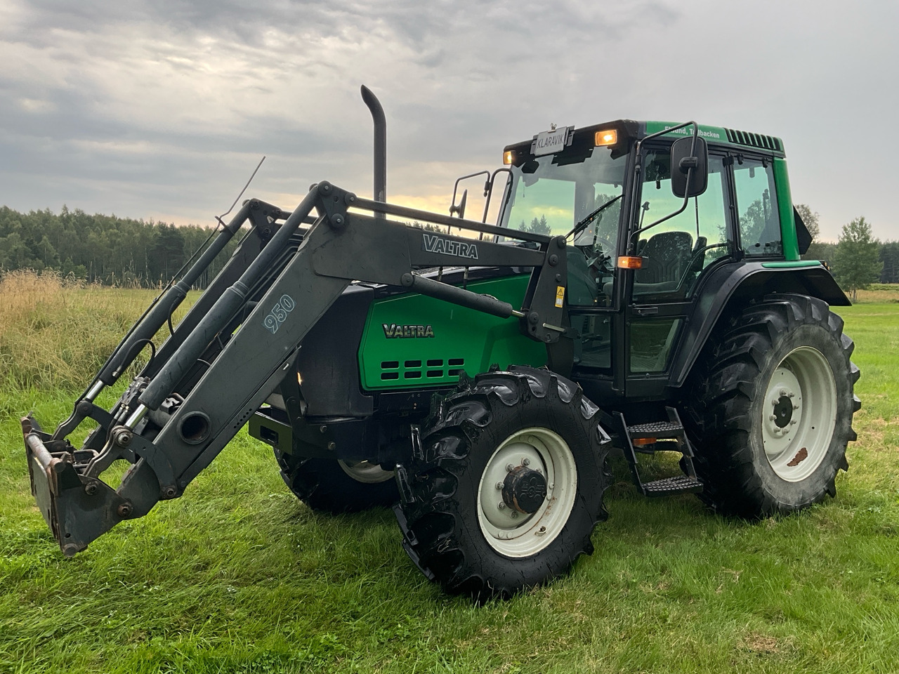 Valtra 6200 Hi-trol - Tracteur agricole: photos 1 Valtra 6200 Hi-trol - Tracteur agricole: photos 1