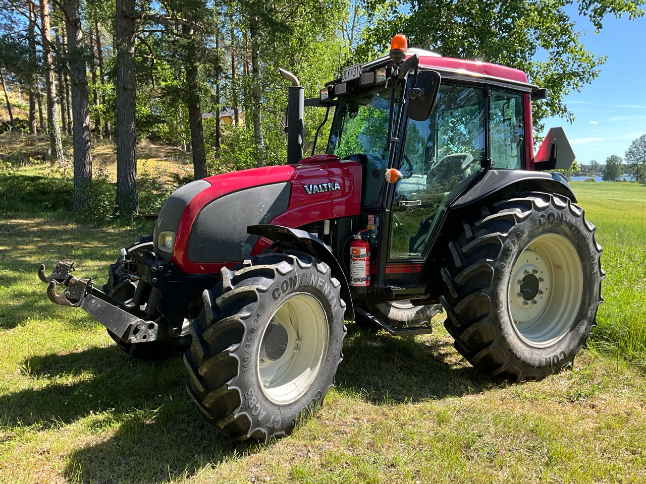 Valtra A92 - Tracteur agricole: photos 1 Valtra A92 - Tracteur agricole: photos 1