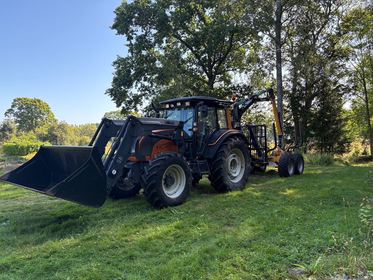 Valtra N101 - Tracteur agricole: photos 1 Valtra N101 - Tracteur agricole: photos 1