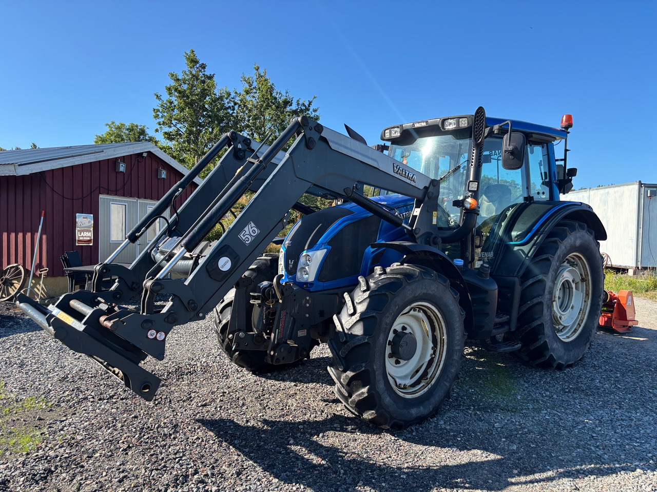 Valtra N113 - Tracteur agricole: photos 1 Valtra N113 - Tracteur agricole: photos 1