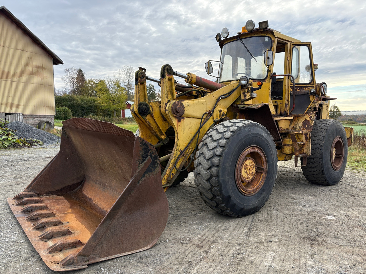 Volvo BM LM1240 - Chargeuse sur pneus: photos 1 Volvo BM LM1240 - Chargeuse sur pneus: photos 1