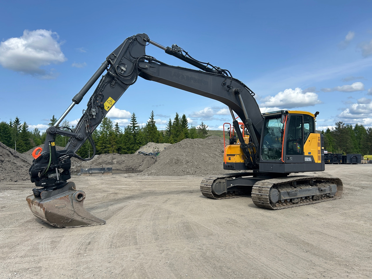 Volvo ECR235EL - Pelle: photos 1 Volvo ECR235EL - Pelle: photos 1