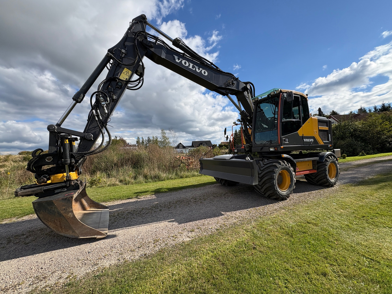 Volvo EW160E - Pelle: photos 1 Volvo EW160E - Pelle: photos 1