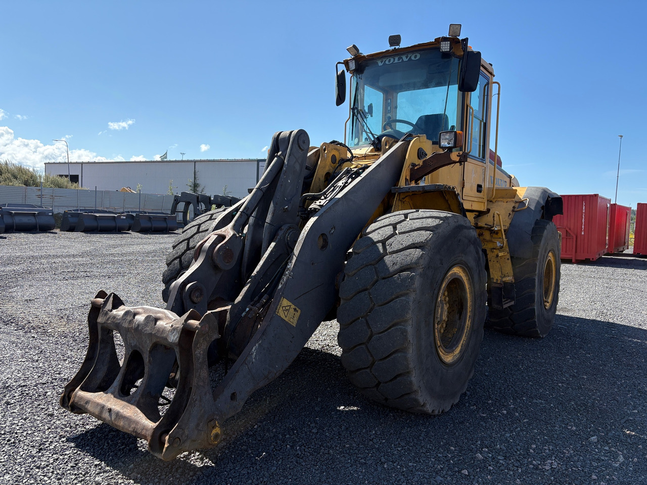 Volvo L120E - Chargeuse sur pneus: photos 1 Volvo L120E - Chargeuse sur pneus: photos 1