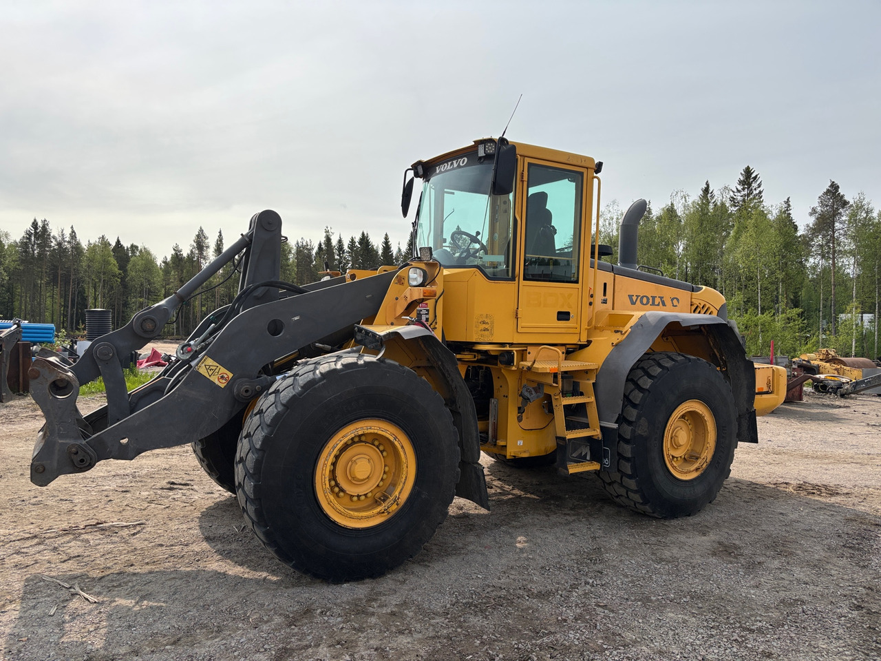 Volvo L120E - Chargeuse sur pneus: photos 1 Volvo L120E - Chargeuse sur pneus: photos 1