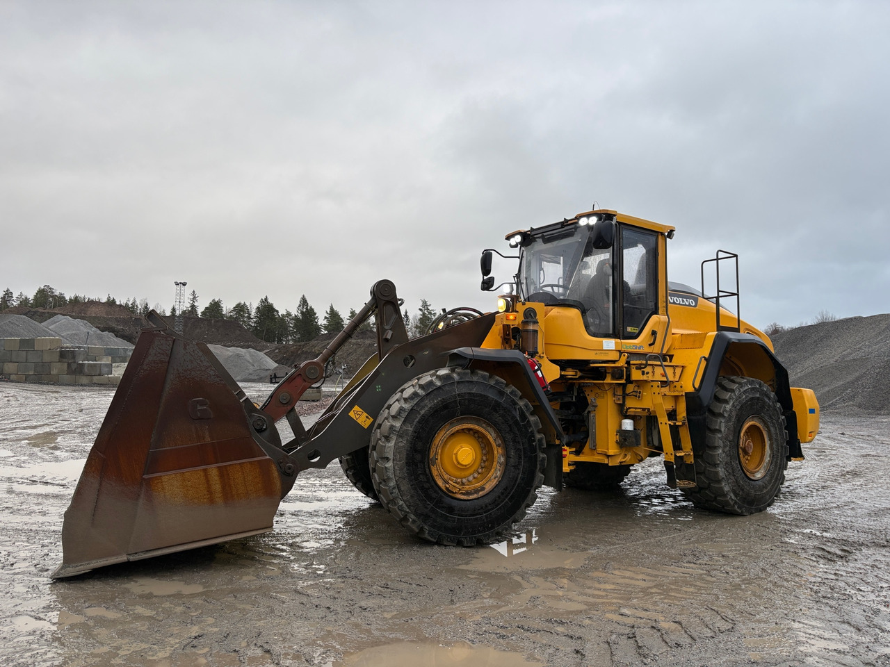 Volvo L180H - Chargeuse sur pneus: photos 1 Volvo L180H - Chargeuse sur pneus: photos 1