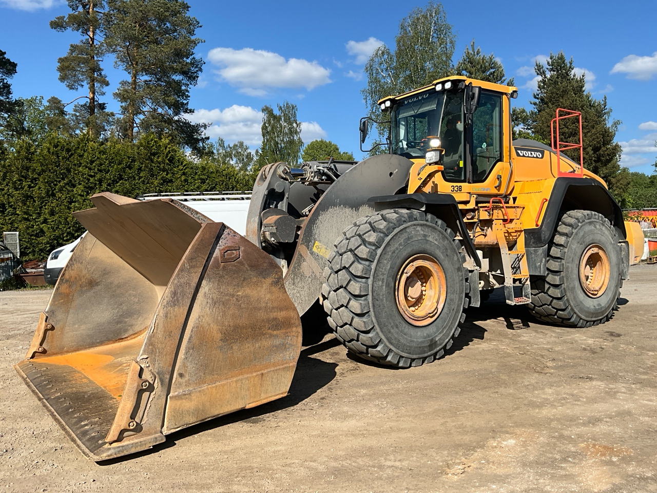 Volvo L250H - Chargeuse sur pneus: photos 1 Volvo L250H - Chargeuse sur pneus: photos 1