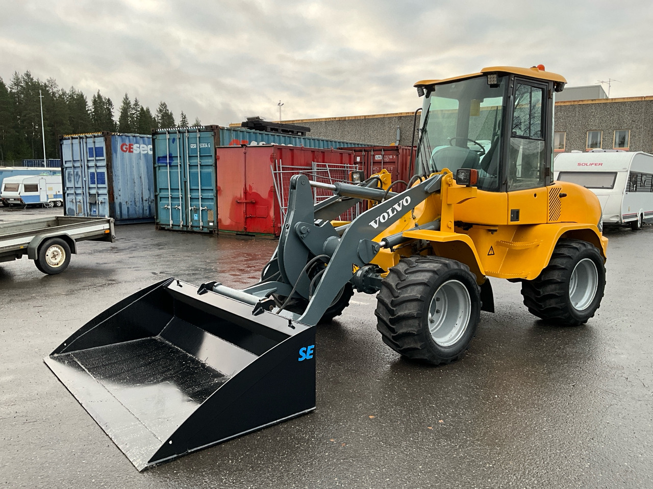 Volvo L35B-7 - Chargeuse sur pneus: photos 1 Volvo L35B-7 - Chargeuse sur pneus: photos 1