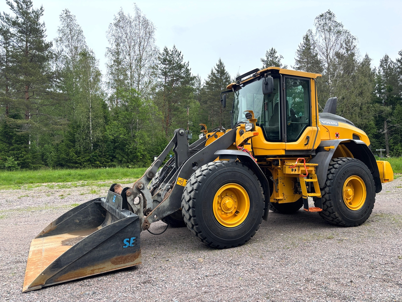 Volvo L60 H - Chargeuse sur pneus: photos 1 Volvo L60 H - Chargeuse sur pneus: photos 1
