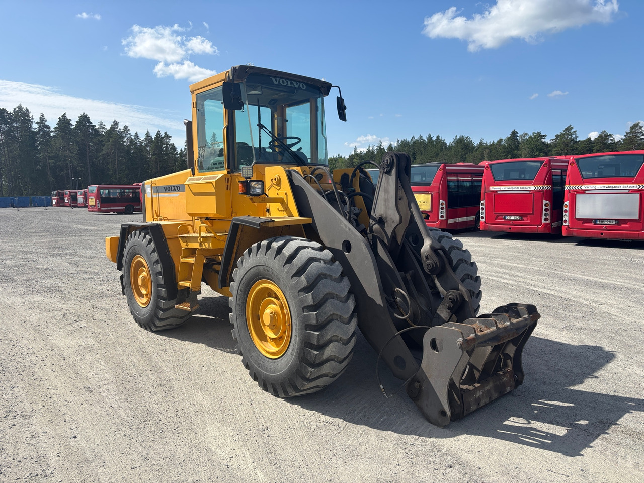 Volvo L90C - Chargeuse sur pneus: photos 1 Volvo L90C - Chargeuse sur pneus: photos 1